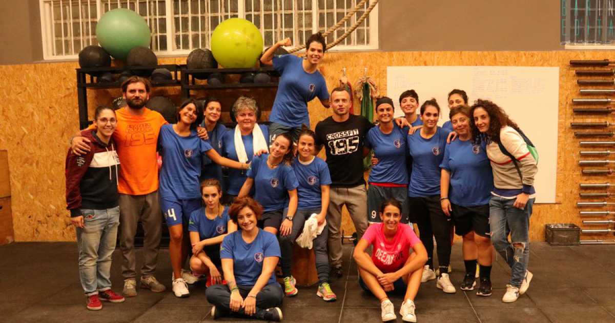 Bari, quindici ragazze e un pallone: con la "Join" risorge il calcio a 5 femminile